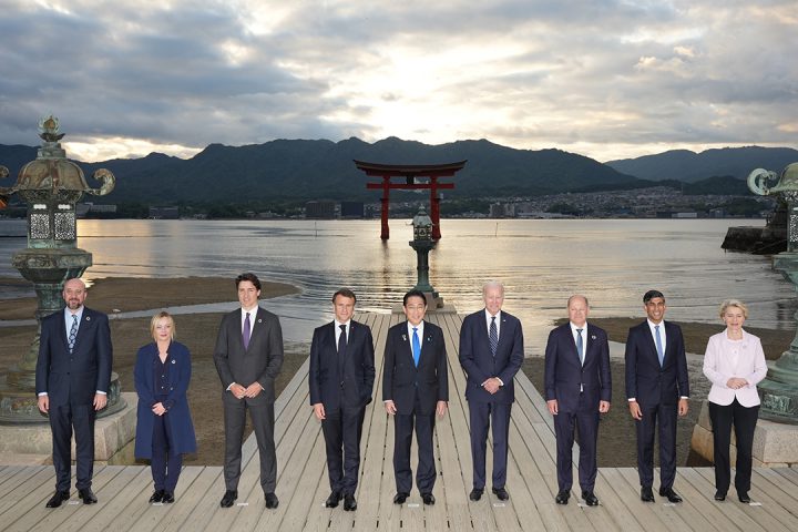 G7 family photo